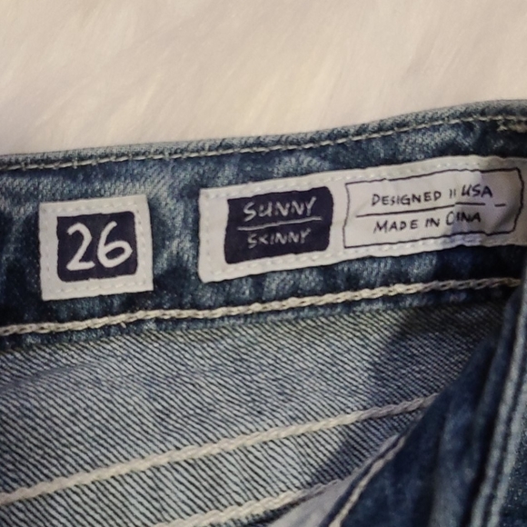 COPY - Miss Me sunny skinny distressed jeans 26 - Picture 9 of 15